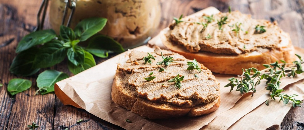 What to cook pate for the dinner table: step by step recipes (+ bonus video)