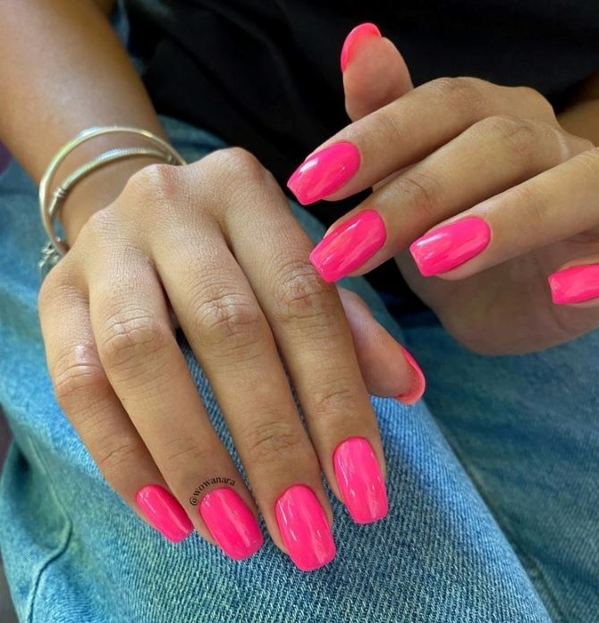 Like a Barbie: fashionable pink manicure in the style of Barbiecore 29