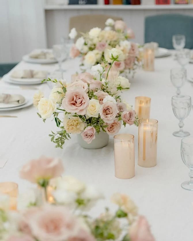 How to decorate a table with fresh flowers: decor options 11