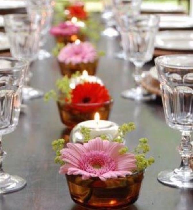 How to decorate a table with fresh flowers: decor options 12