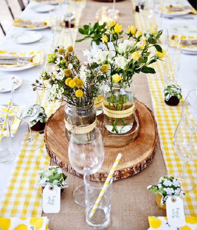 How to decorate a table with fresh flowers: decor options 6