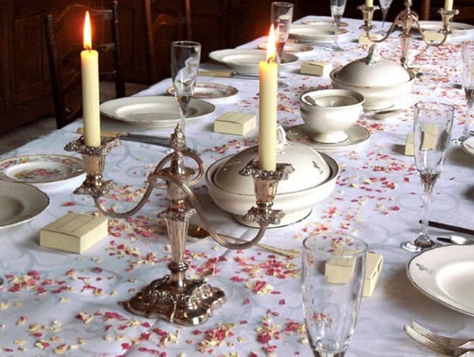 So dekorieren Sie einen Tisch mit frischen Blumen: Dekorationsmöglichkeiten 8