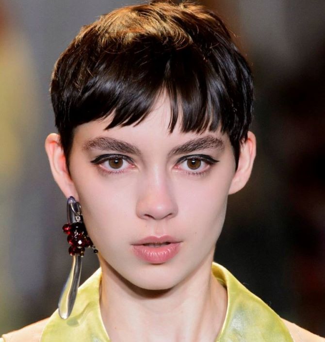 French bangs: what haircuts look good 7