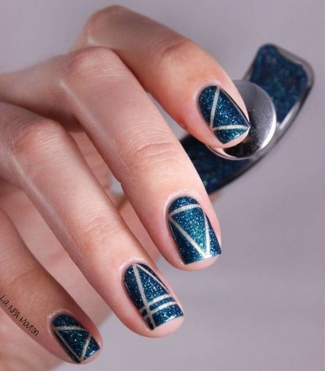 Geometric manicure: elegant and simple nail art ideas 2