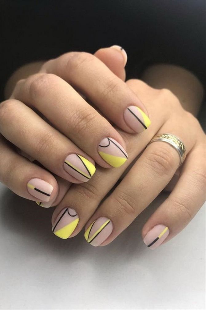 Geometric manicure: elegant and simple nail art ideas 4