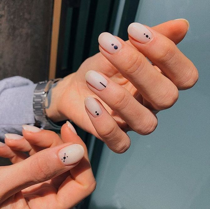 Geometric manicure: elegant and simple nail art ideas 5