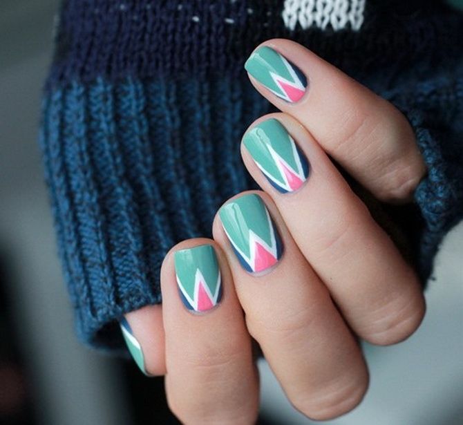Geometric manicure: elegant and simple nail art ideas 8