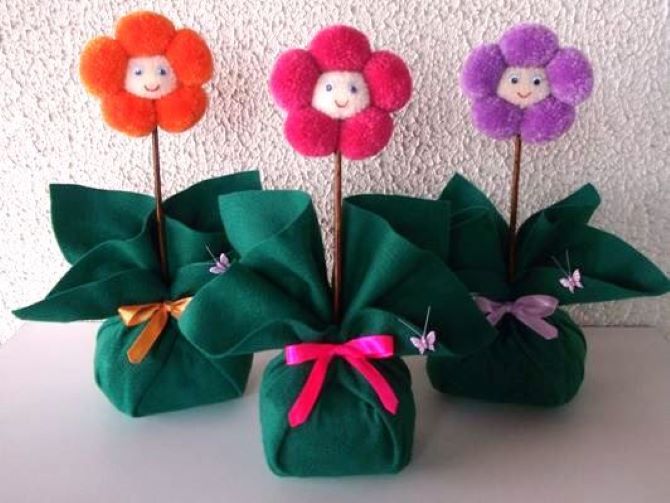 DIY Pompom Crafts: Fun Ideas for Kids (+ Bonus Video) 1