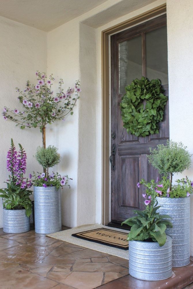 How to decorate the entrance to the house: stylish ideas and porch designs 5