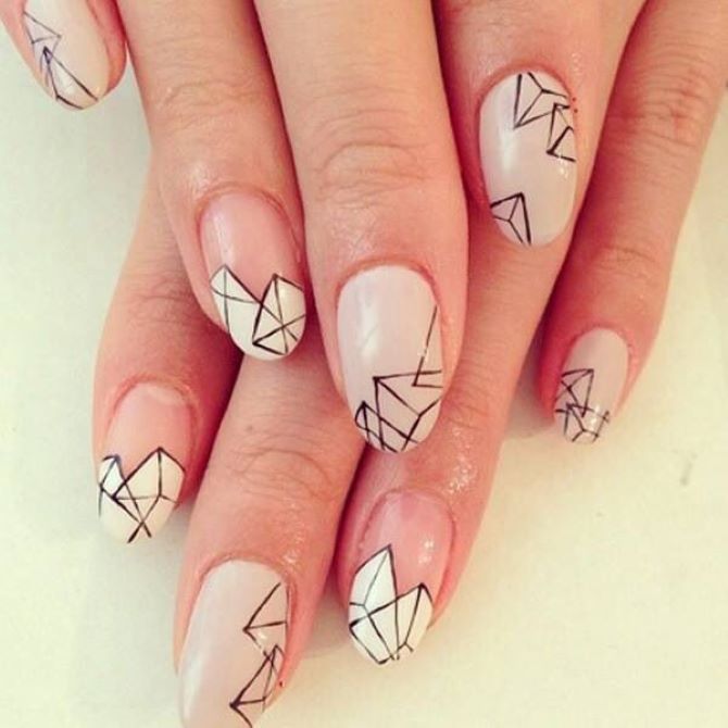 Geometric manicure: elegant and simple nail art ideas 19