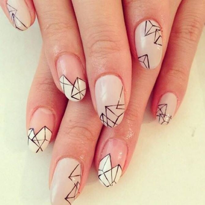 Geometrische Maniküre: elegante und einfache Nailart-Ideen 19