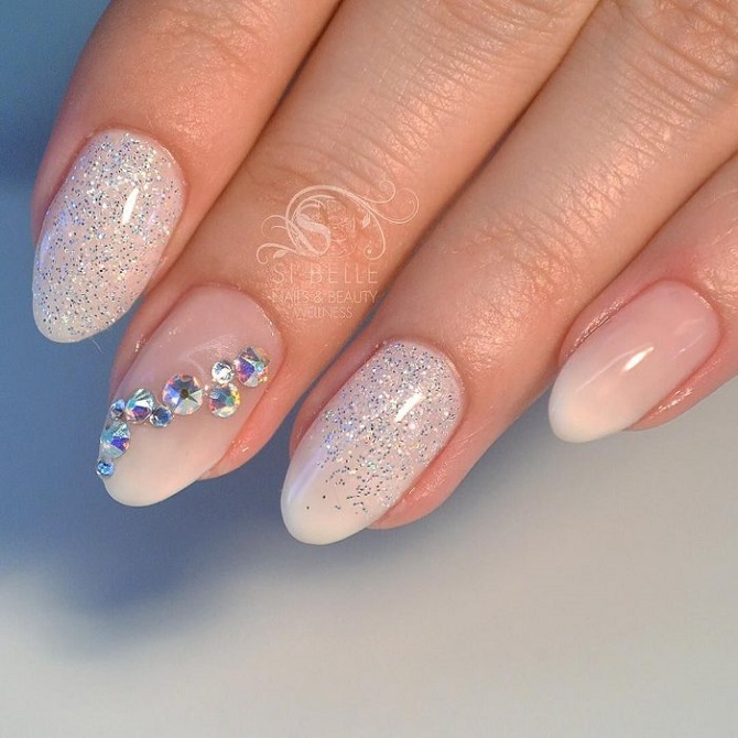 Crumb manicure: trendy nail design 2023 3