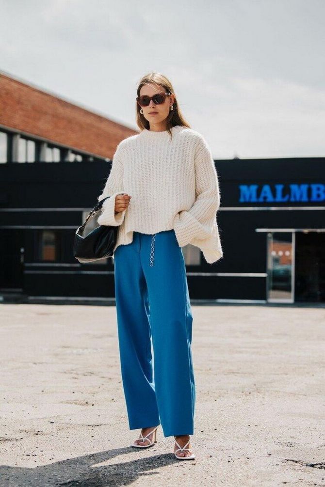 What to wear with blue trousers: we select the color of the top 1