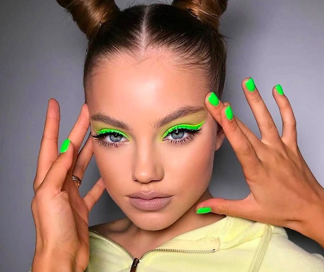 Colored Arrows: Trendy Makeup for Summer 2023 1
