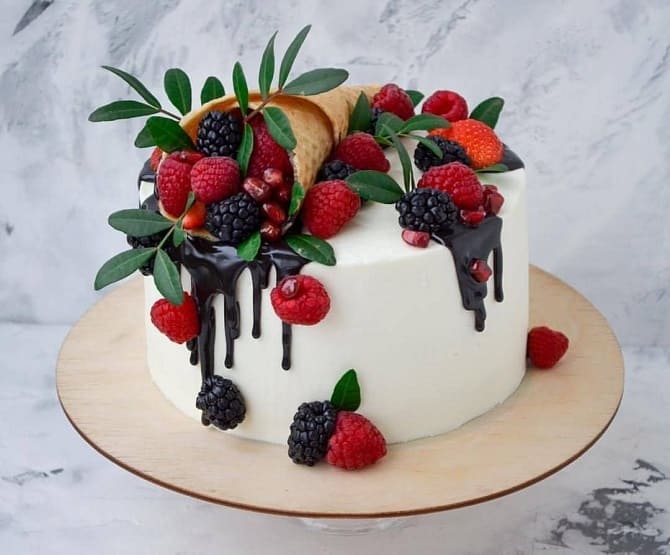 Ягодный декор торта: красивые варианты украшений (+бонус-видео) 14