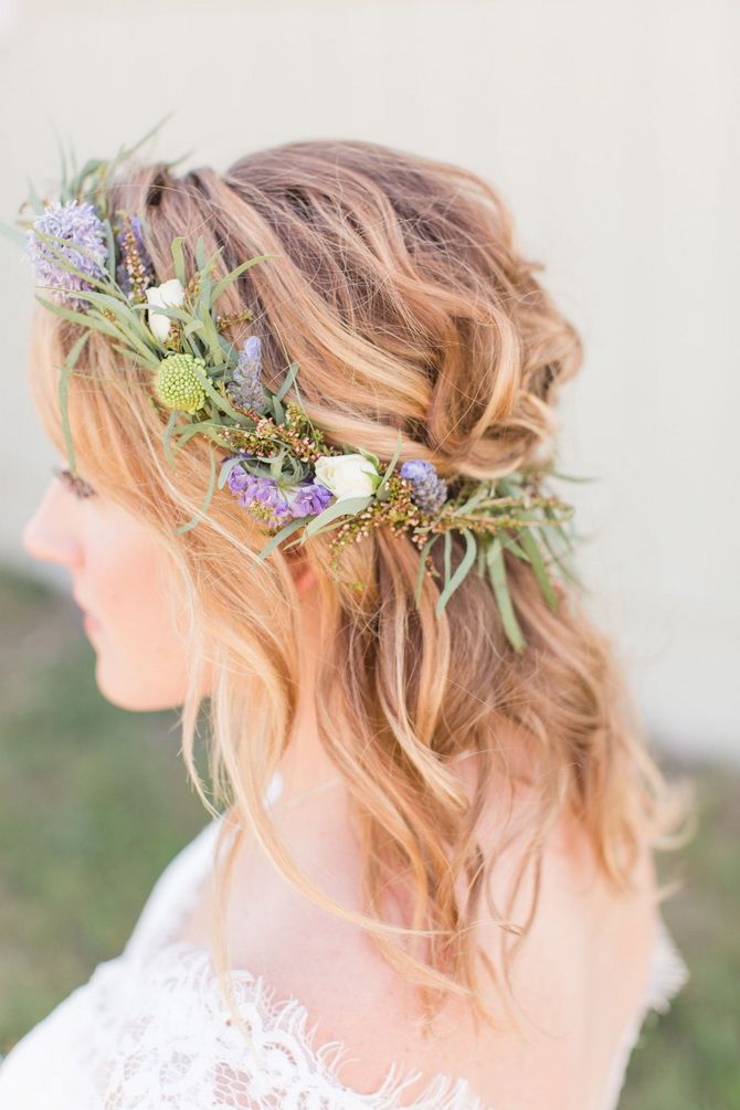 Frisuren mit frischen Blumen: Der Zauber der Natur auf Ihrem Haar 5