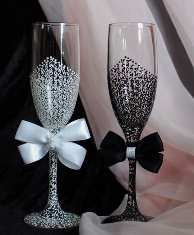 DIY wedding glasses: how to decorate wine glasses for newlyweds 13