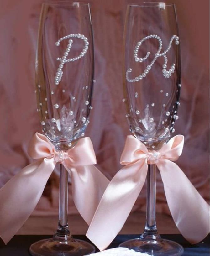 DIY wedding glasses: how to decorate wine glasses for newlyweds 1