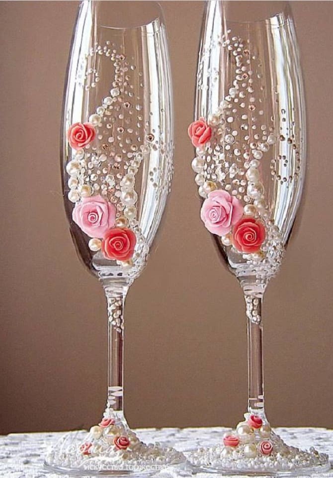 DIY wedding glasses: how to decorate wine glasses for newlyweds 3