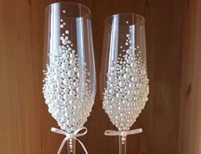 DIY wedding glasses: how to decorate wine glasses for newlyweds 4