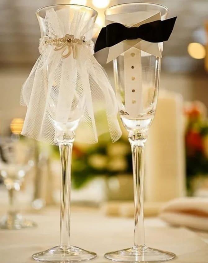 DIY wedding glasses: how to decorate wine glasses for newlyweds 7