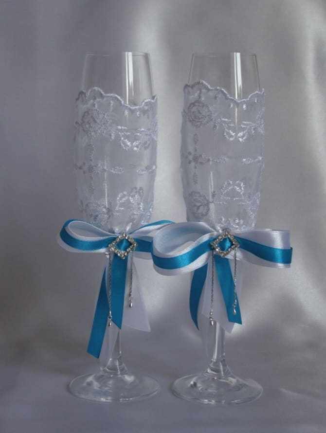 DIY wedding glasses: how to decorate wine glasses for newlyweds 9