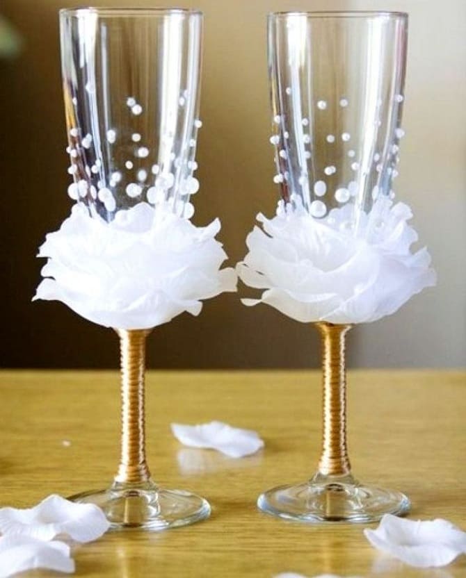 Свадебные бокалы своими руками: как украсить фужеры для молодоженов 10