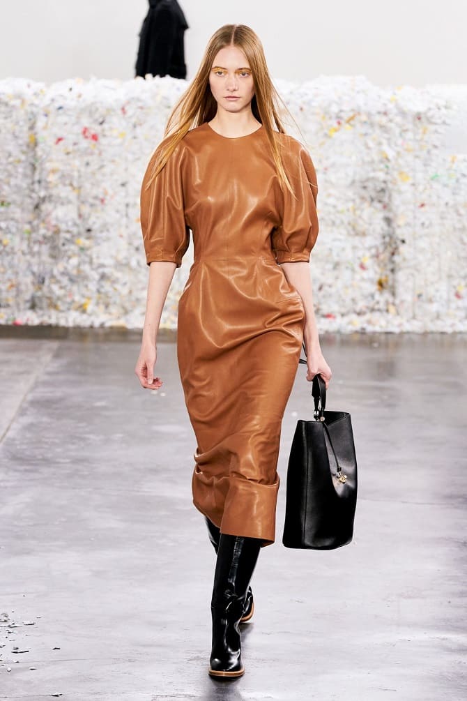Самые модные кожаные платья сезона осень-зима 2023-2024 3