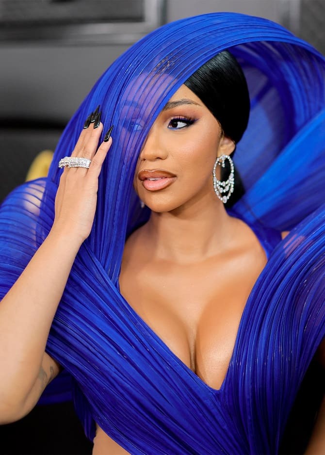 Cardi B charged with battery 3