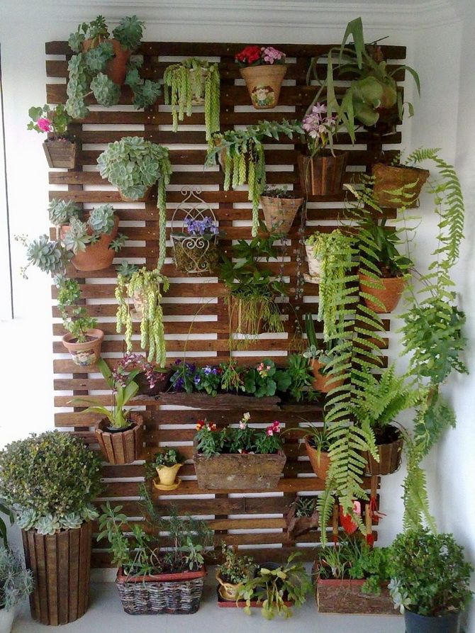 Ideas and ways to plant a balcony with planters 13