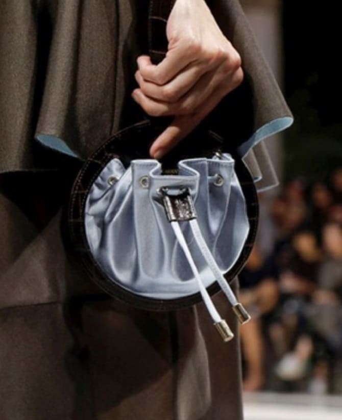Clutch is a trendy bag for autumn 2023 11