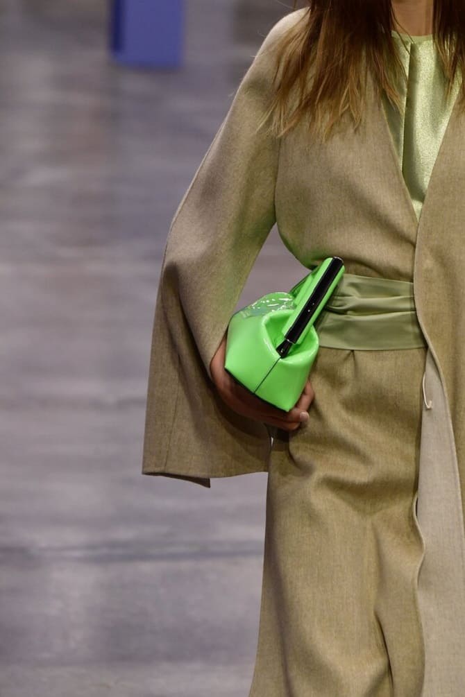 Clutch is a trendy bag for autumn 2023 7