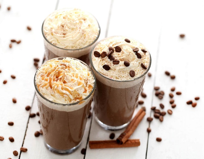 So bereiten Sie Eiskaffee zu: Erfrischende Getränkerezepte für den Sommer (+ Bonusvideo) 4