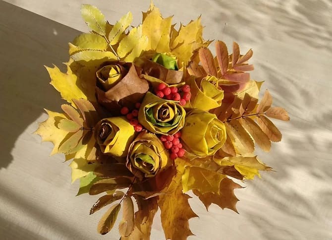 Букети з осіннього листя: красиві ідеї з фото 14