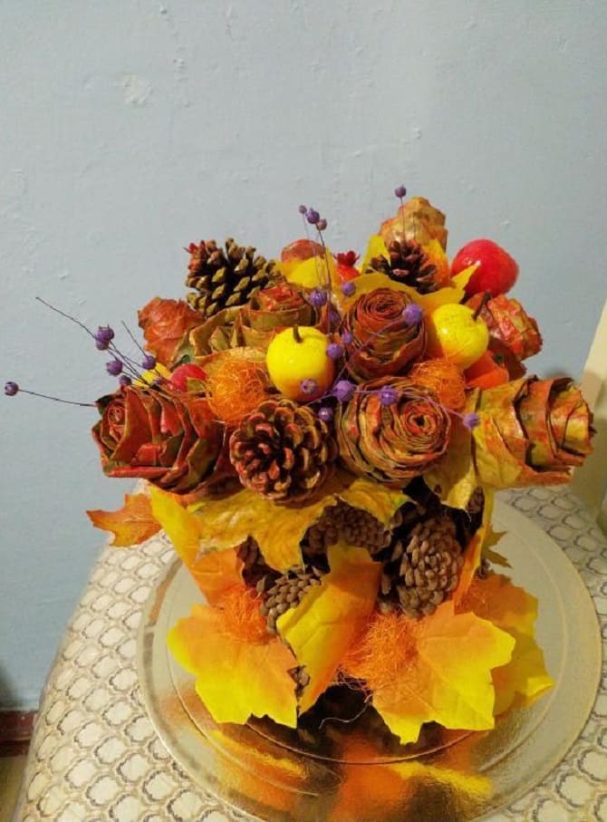 Bouquets of autumn leaves: beautiful ideas with photos 6