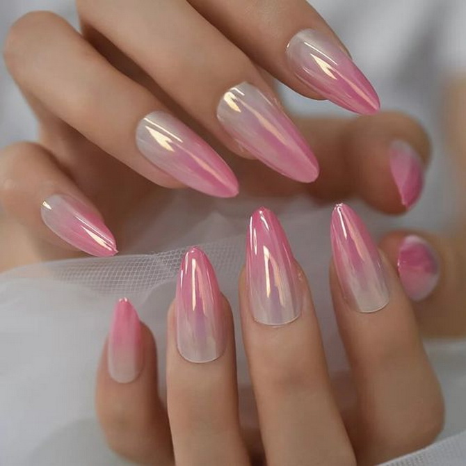 Metallic effect manicure: fashion trends for any length of nails 14