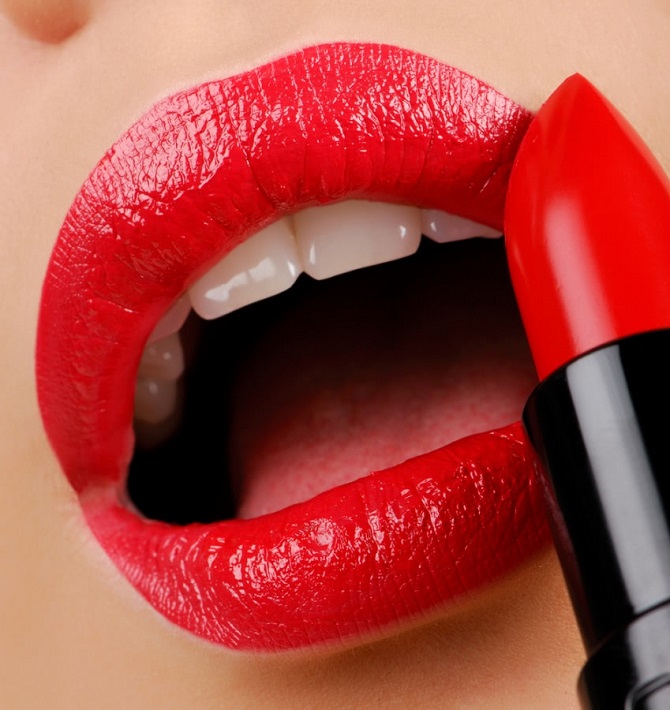 5 trendige Lippenstiftfarben für den Herbst 2023 1
