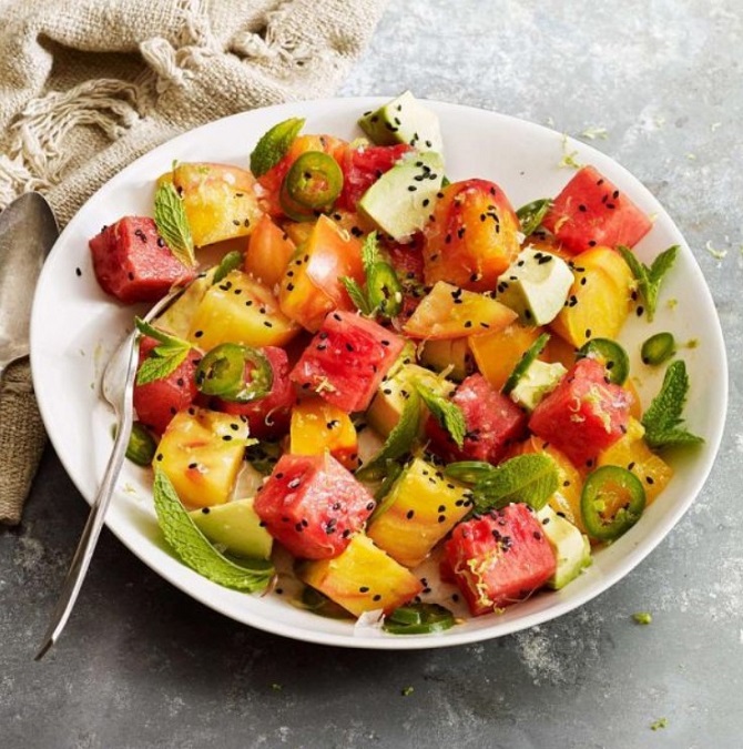 Delicious watermelon salads: what to cook on the summer table? (+ bonus video) 2