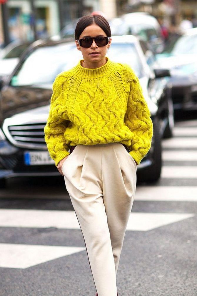 Fashion looks with a sweater: the best combinations for autumn 2023 1