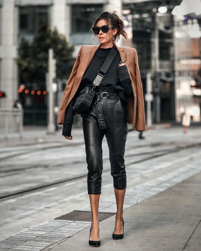 Leather trousers 2023-2024: current styles 1