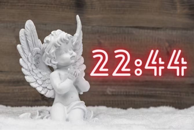 Angel numbers 22:44 on the clock – meaning in angelic numerology 1