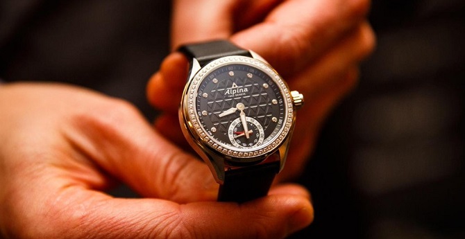 Выкуп швейцарских часов в HandWatch: как быстро и выгодно продать элитные аксессуары? 1