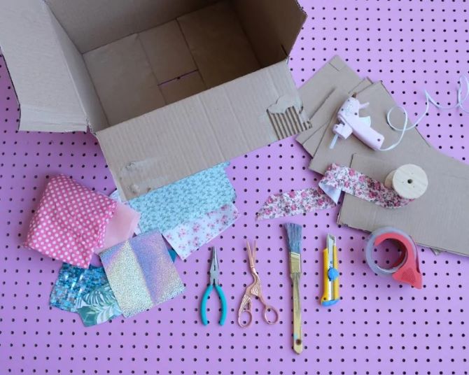 How to make a children’s dollhouse with your own hands (+ bonus video) 1