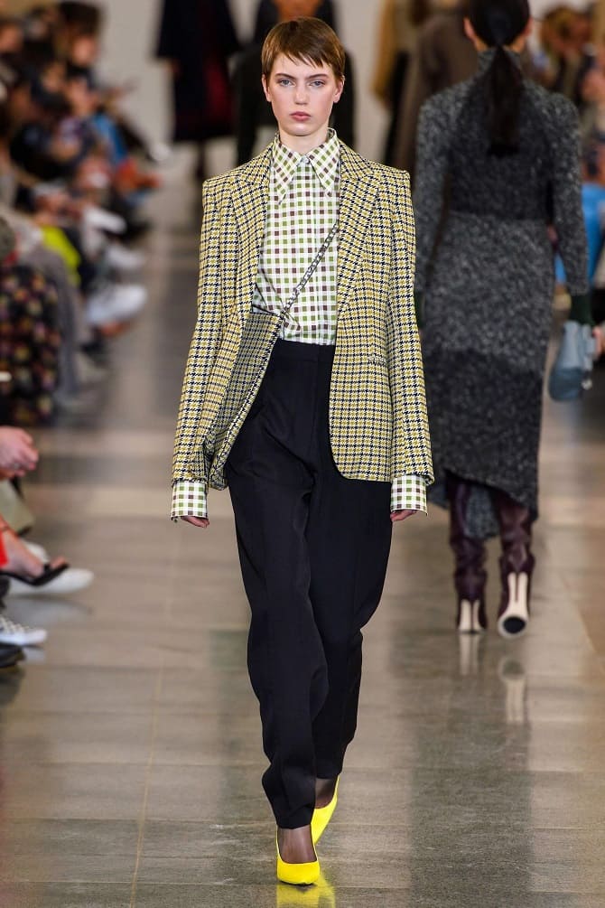 Fashionable women’s checkered jacket: current models for autumn 12