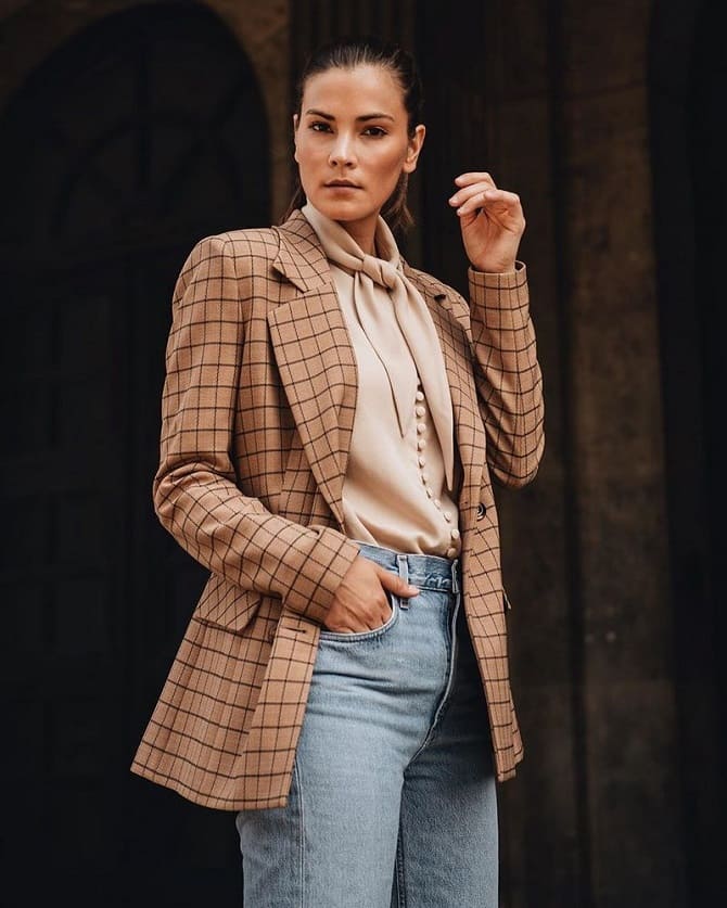 Fashionable women’s checkered jacket: current models for autumn 4