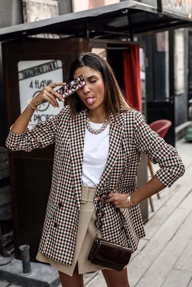 Fashionable women’s checkered jacket: current models for autumn 10
