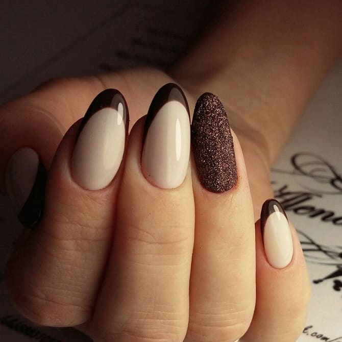 Brown manicure for fall 2023: fashionable nail design 9
