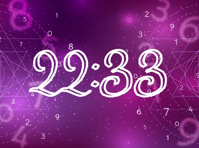 Що означає 22 33 на годиннику?