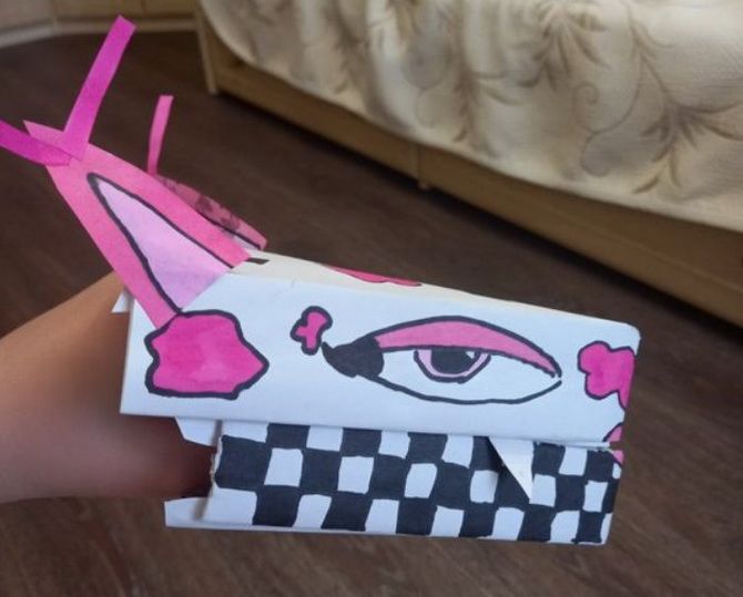 TikTok trends: how to make a paper dragon on your hand (+ bonus video) 13