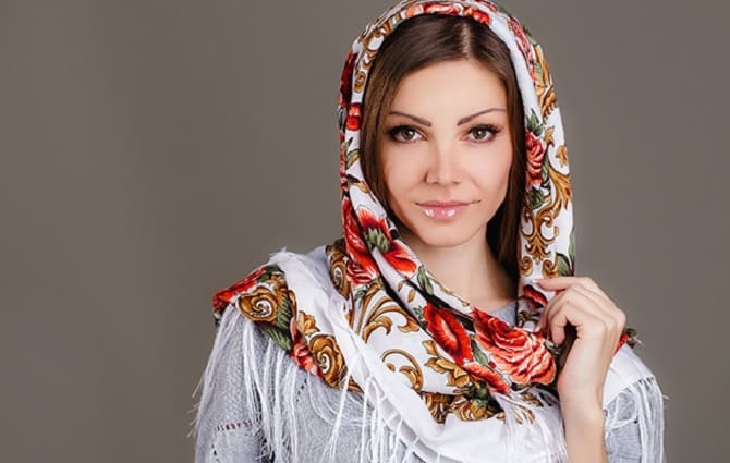 Модные женские платки осень 2023: отличная альтернатива шарфу 12